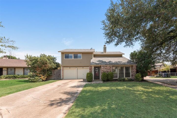 Property Photo: 3705 Edgemont TX 75042