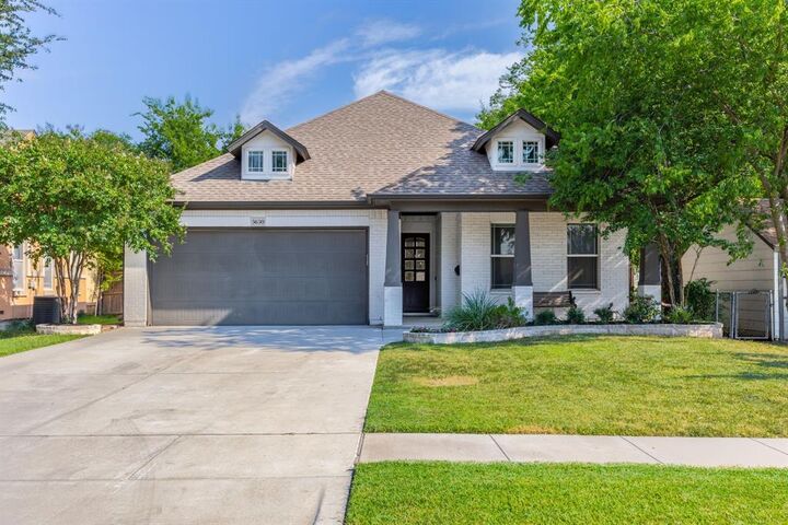 Property Photo: 5630 Birchman Avenue TX 76107