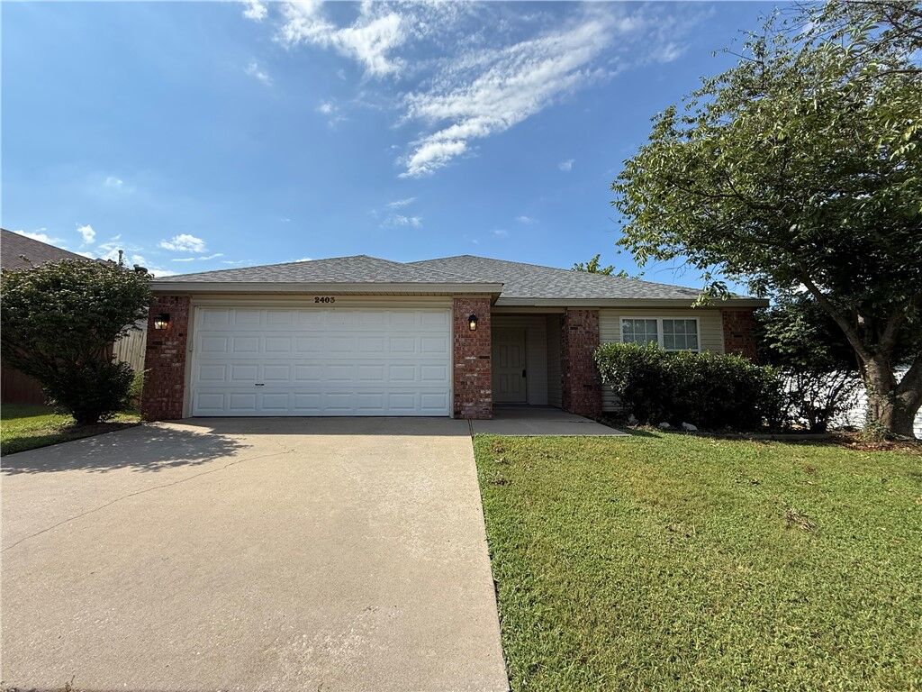 Property Photo: 2403 SW Choctaw Street AR 72712