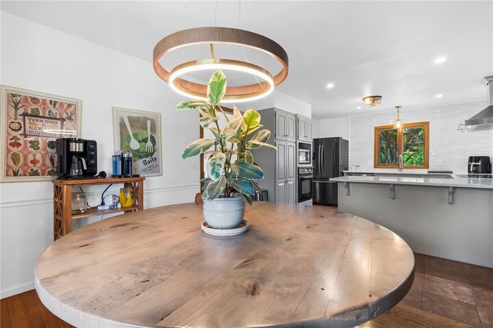 Property Photo: 4606 W Centre Court AR 72758