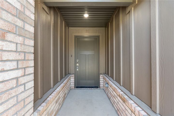 Property Photo:  8 Topcliffe Lane  AR 72715 