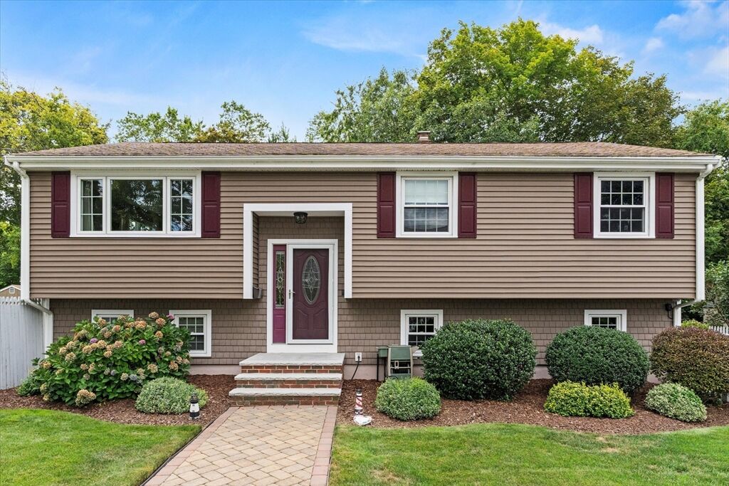 Property Photo:  42 Crescent  MA 01906 