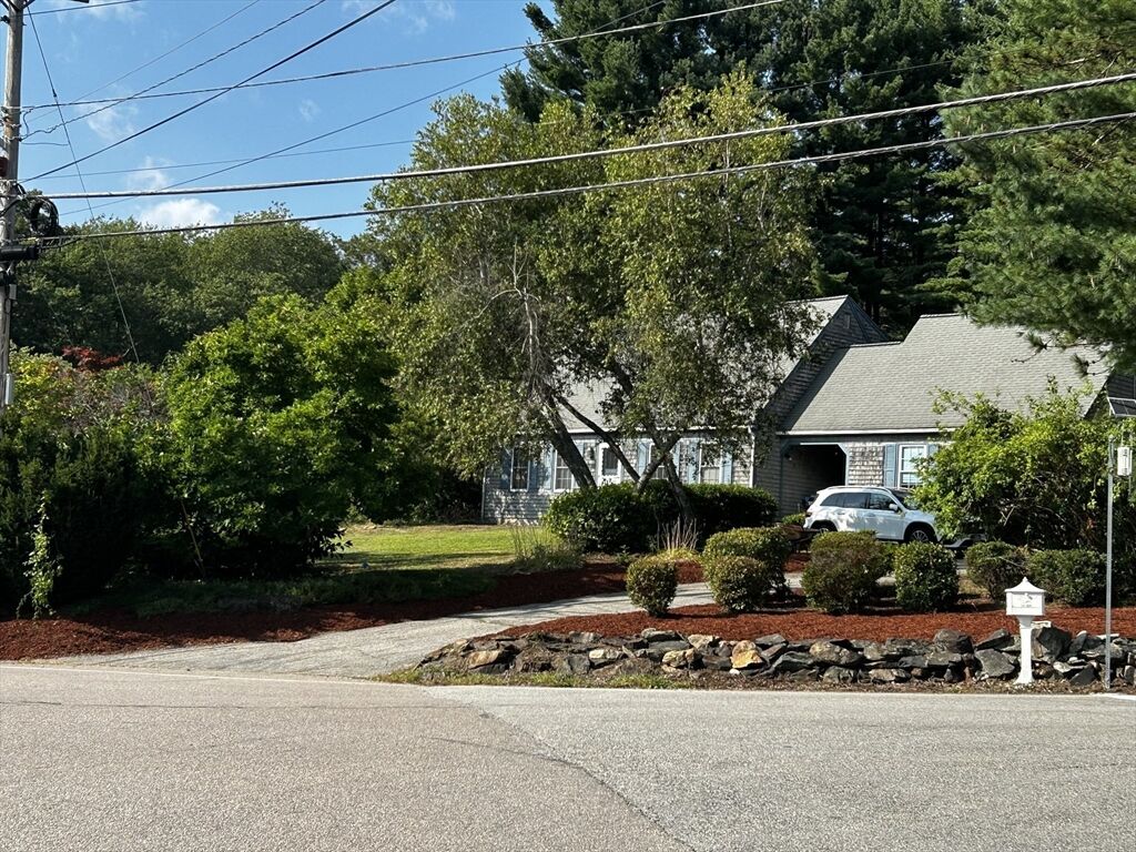 Property Photo:  164 Greene St  MA 01747 