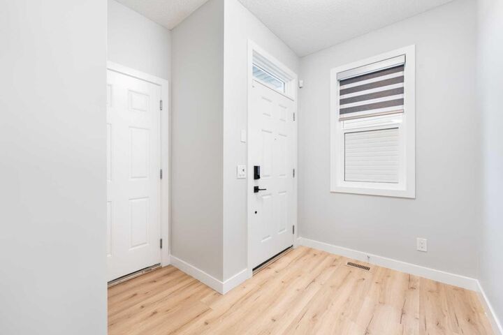 Property Photo: 95 Cornerbrook Common NE AB T3N 1L9