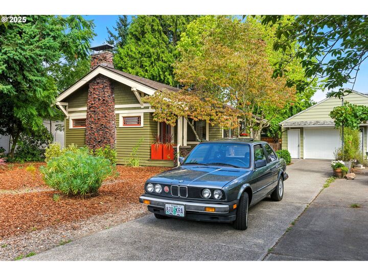 Property Photo: 2265 N Dekum St OR 97217