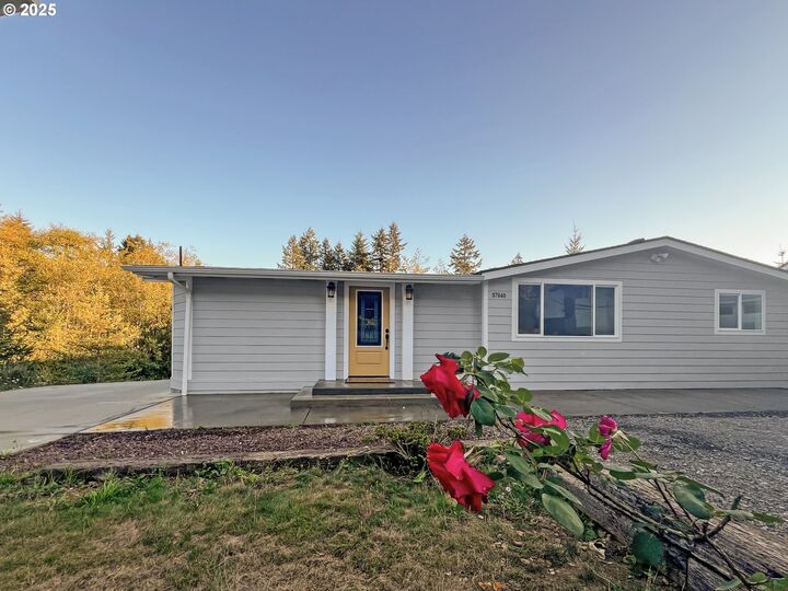 Property Photo:  97040 Henderson  OR 97415 