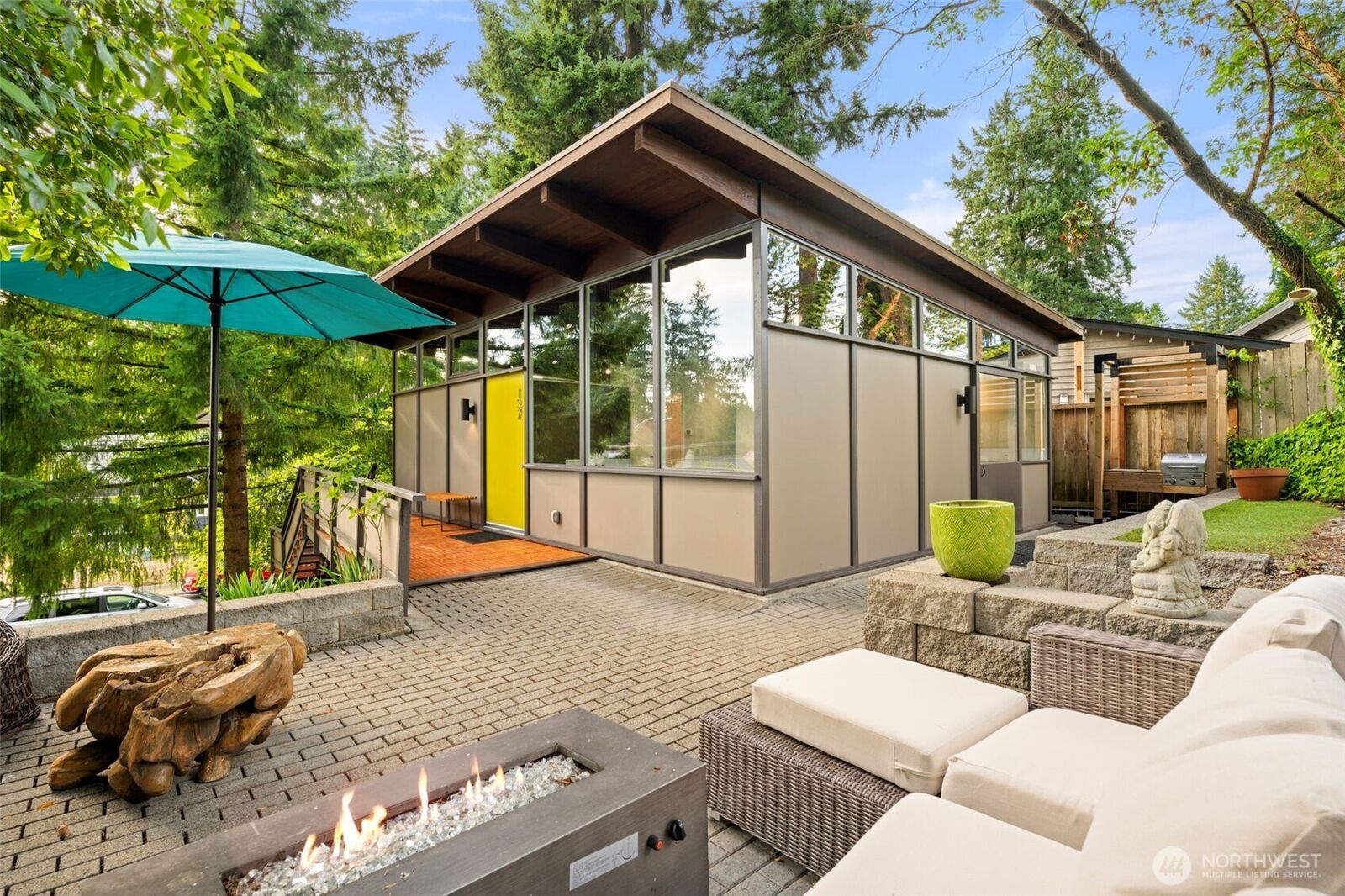 Property Photo: 137 Del Monte Avenue WA 98466