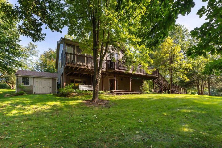 Property Photo: 7 High Ridge Run IL 61036