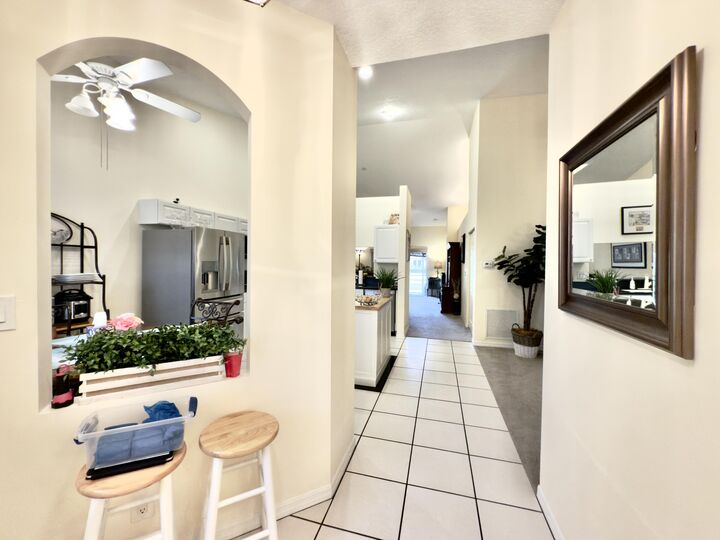 Property Photo: 5096 N La Sedona Circle FL 33484