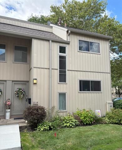 2114 Hyde Park Road  Detroit MI 48207 photo