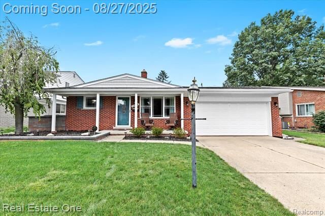Property Photo: 40718 Ivywood Lane MI 48170