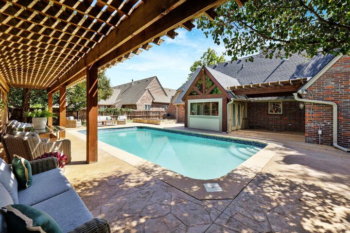 Property Photo: 8510 E Huntington KS 67206