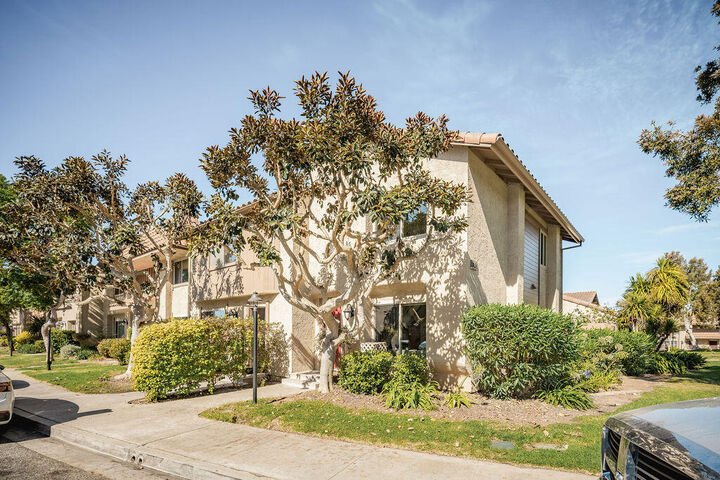 Property Photo: 1035 Palmetto Way J CA 93013