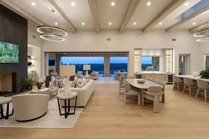 Property Photo: 17965 Via De Fortuna CA 92067