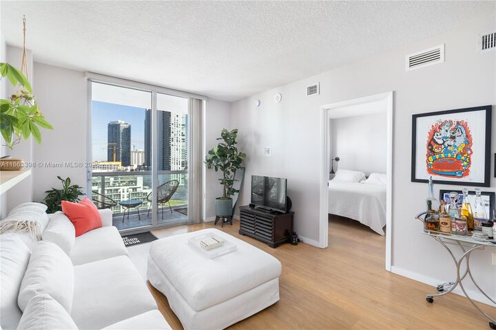 Property Photo: 333 NE 24th St 1505 FL 33137