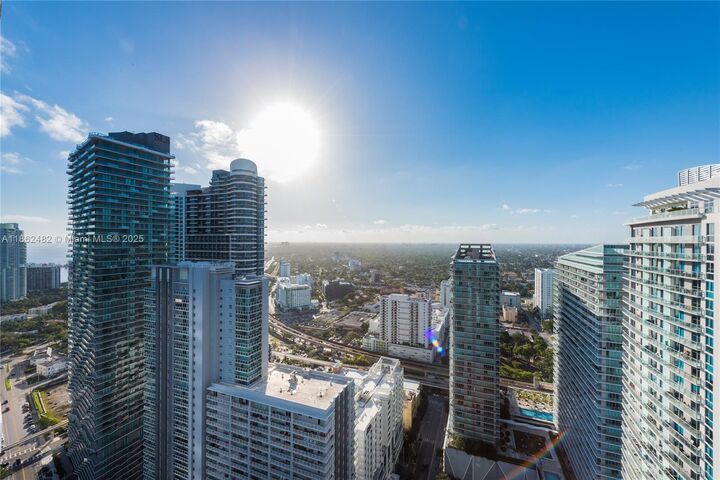 Property Photo:  1080 Brickell Ave 4105  FL 33131 