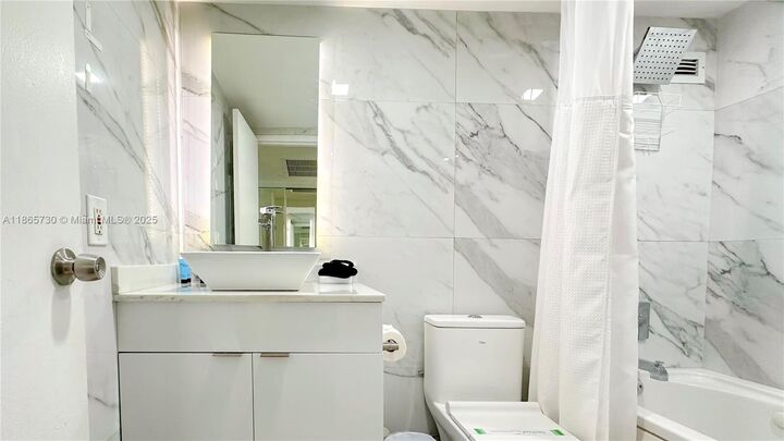 Property Photo: 19201 Collins Ave 510 FL 33160
