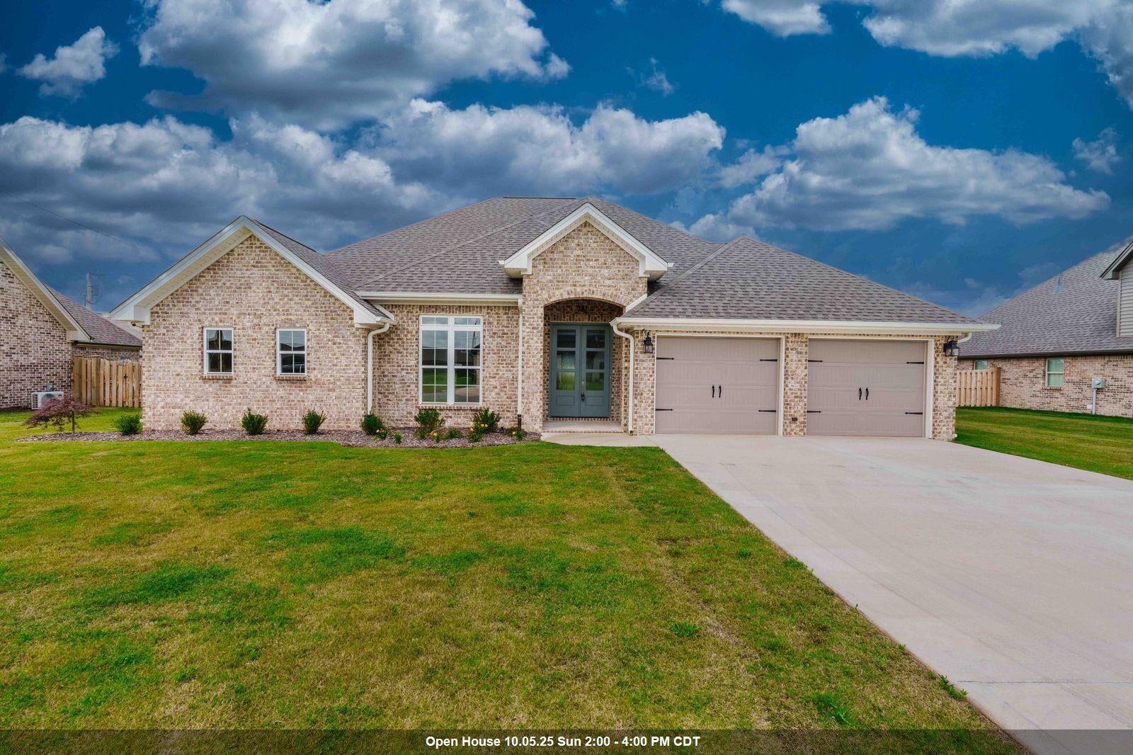 Property Photo:  197 Wynchase Dr  AL 35661 - MUSCLE S 