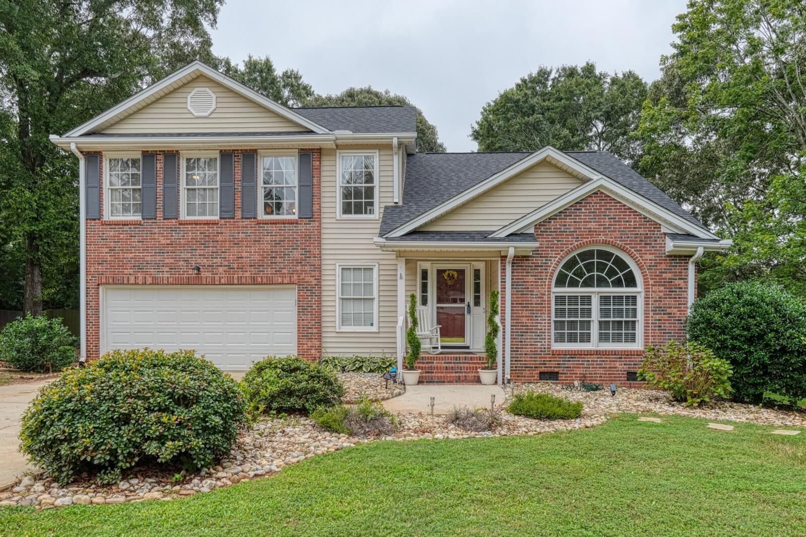 Property Photo: 4 Charlestown Court SC 29662