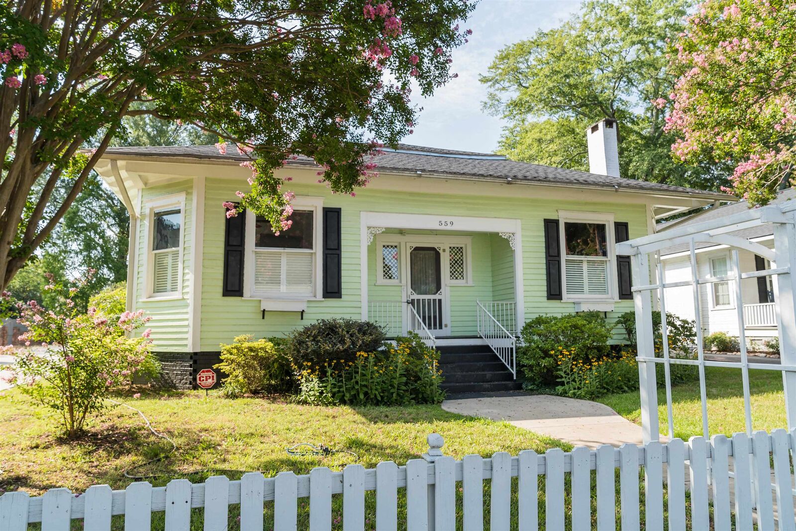 Property Photo: 559 Glendalyn Avenue SC 29302
