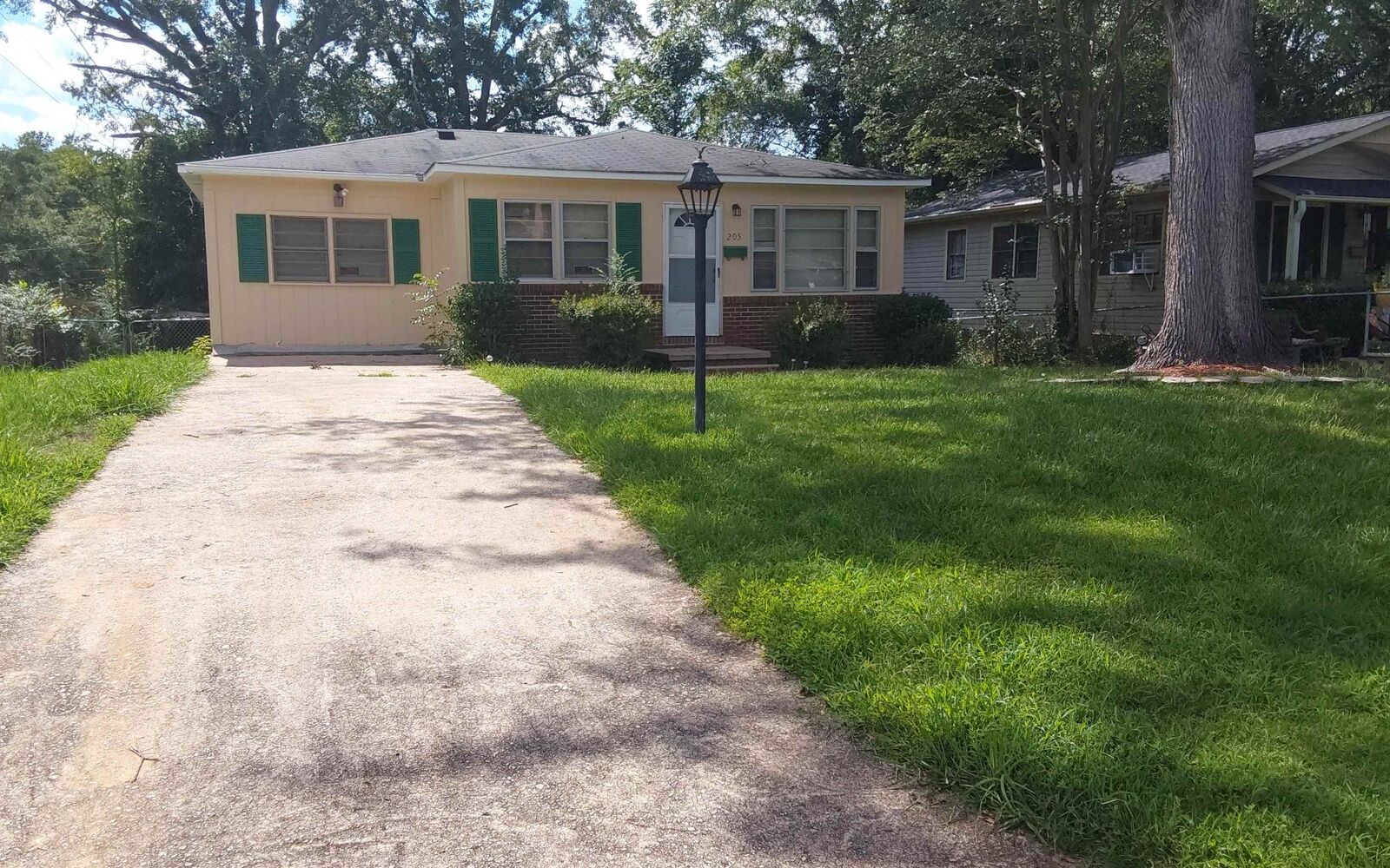Property Photo: 205 High Street SC 29306