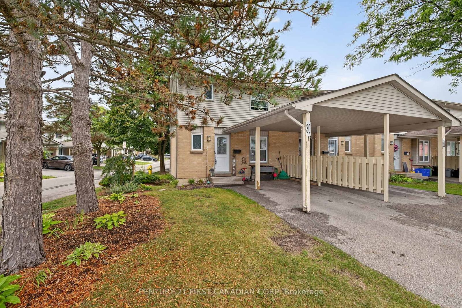 Property Photo: 55 Ashley Crescent ON N6E 3R8