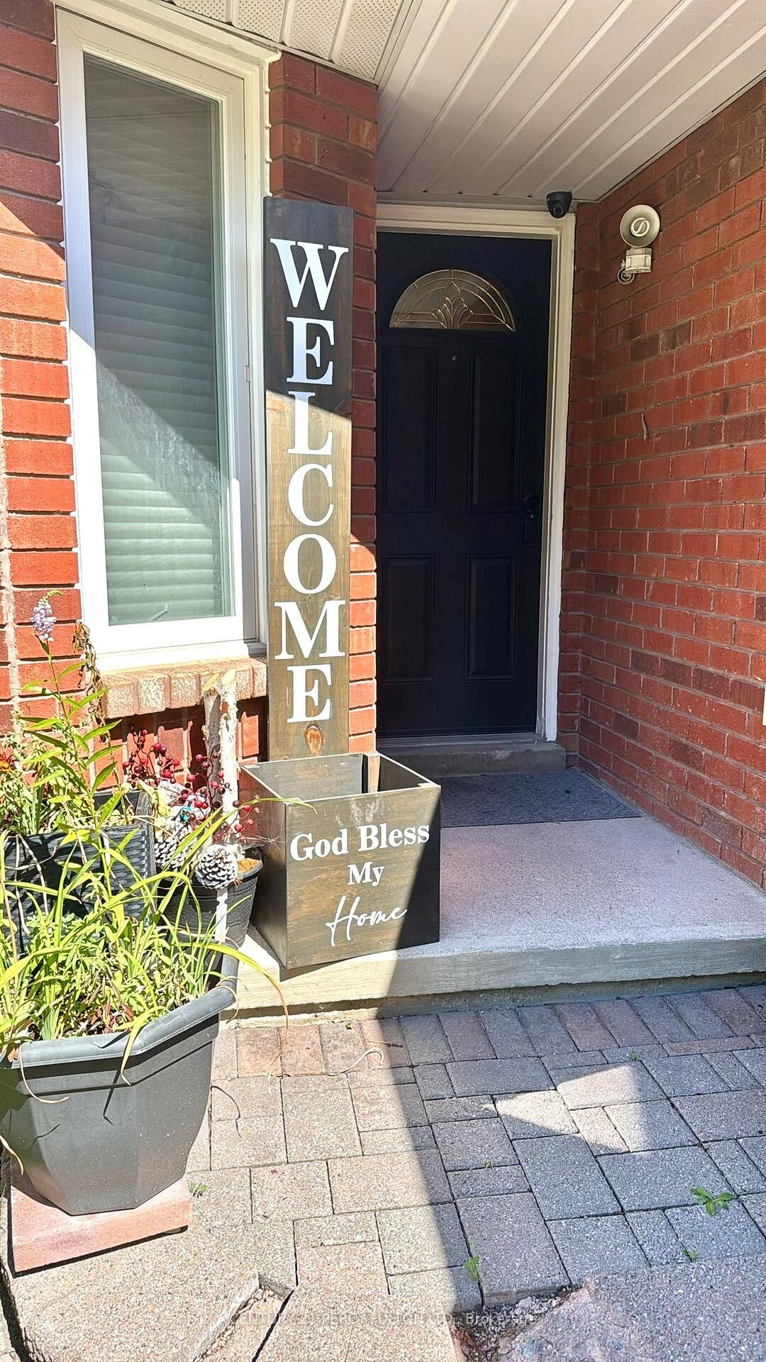 Property Photo:  1638 Melman Street  ON L1X 2C5