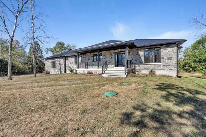 Photo de la propriété: 2500 Kearns Way ON K4P 1R9