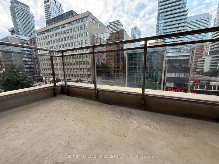 Photo de la propriété: 123 Eglinton Avenue E 502 ON M4P 1J2
