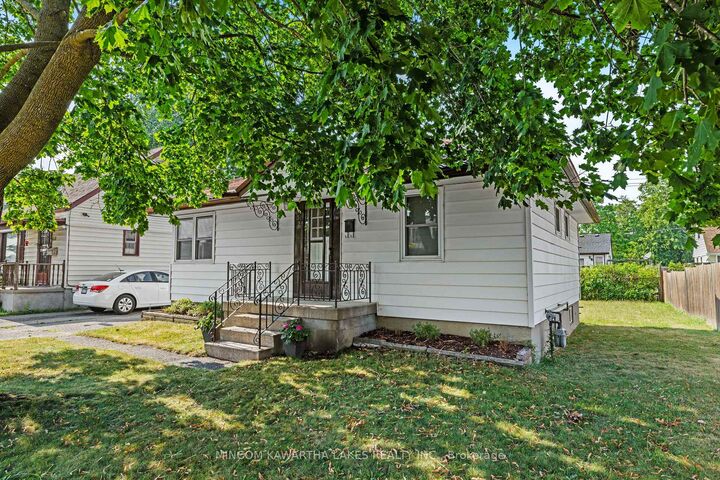 Property Photo:  632 Gillespie Avenue  ON K9J 4B6 