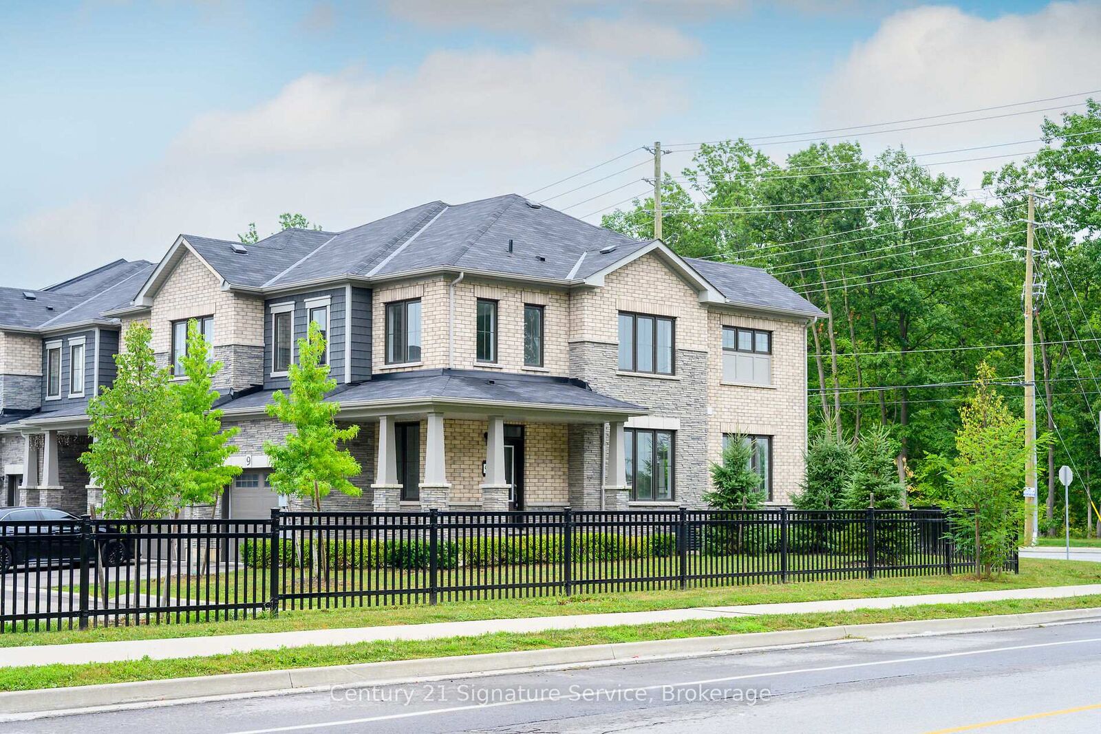 Property Photo:  8273 Tulip Tree Drive N 9  ON L2H 3S8 