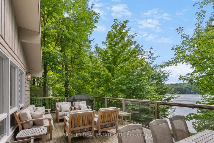Property Photo:  152 Farlain Lake Road E Cottage  ON L9M 0B5 