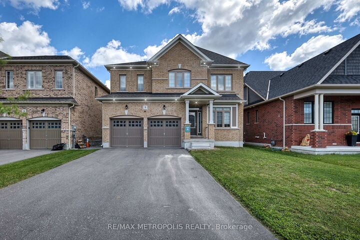 Property Photo: 15 Douglas Kemp Crescent Main &Amp Upper ON L1C 7E3