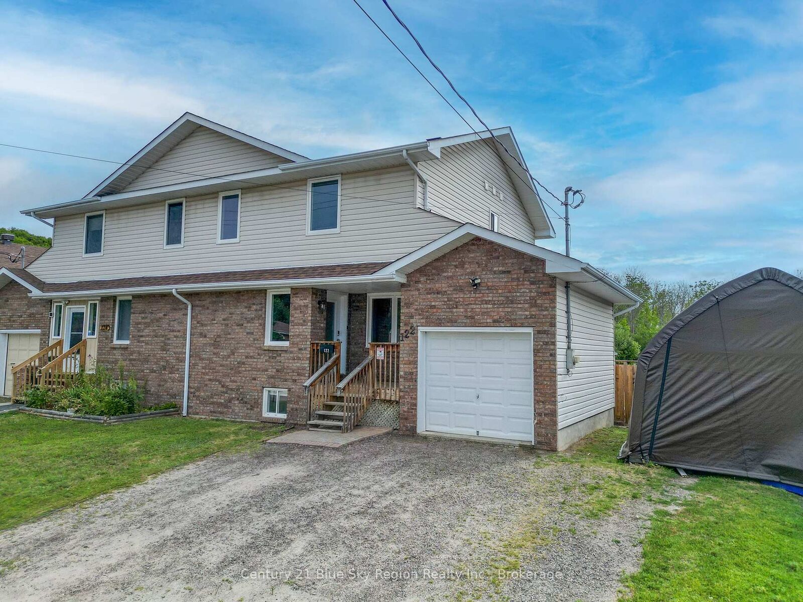 Property Photo:  122 Johnston Road  ON P1B 9N6 