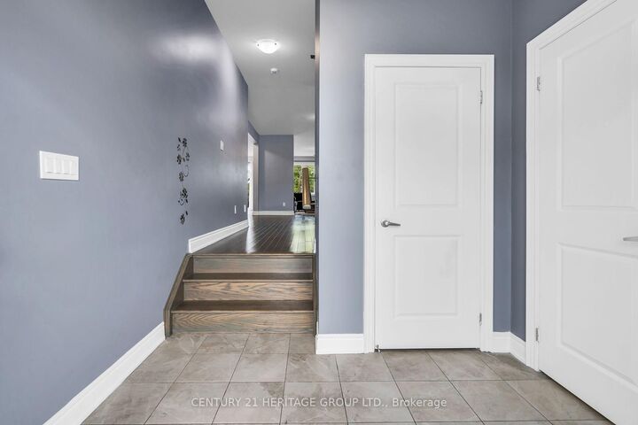 Photo de la propriété: 47 Emerald Street Upper ON L9Z 1J9