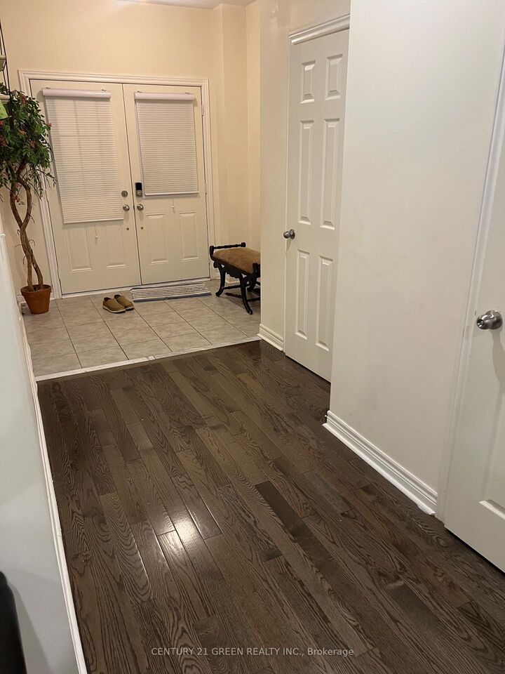 Photo de la propriété: 634 Mockridge Terrace Upper Level ON L9T 7V2