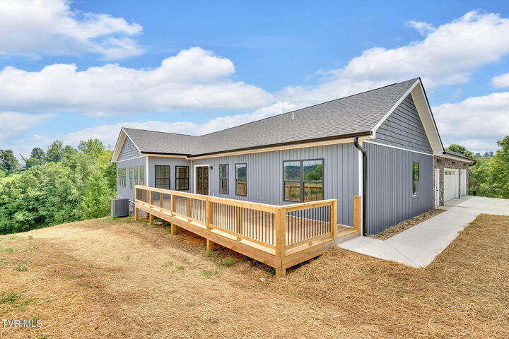 Property Photo: 1208 Olde Oaks Drive TN 37615