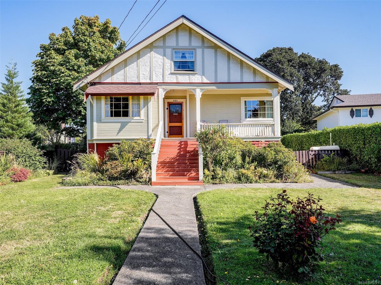 Property Photo: 890 Burnside Rd W BC V8Z 1N2