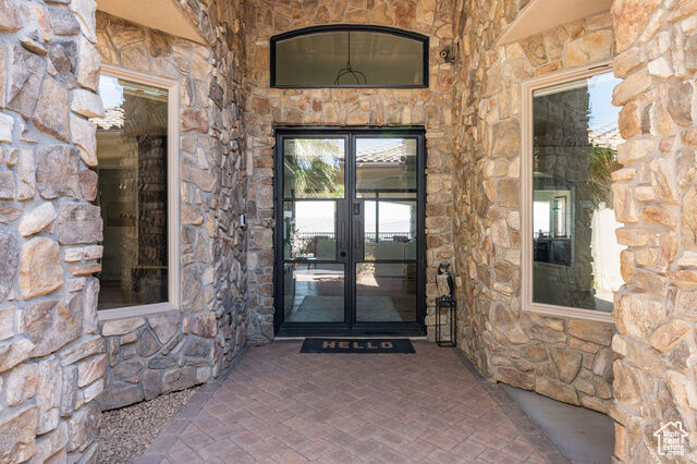 Property Photo:  1343 W Cambridge Ave N 204  UT 84780 