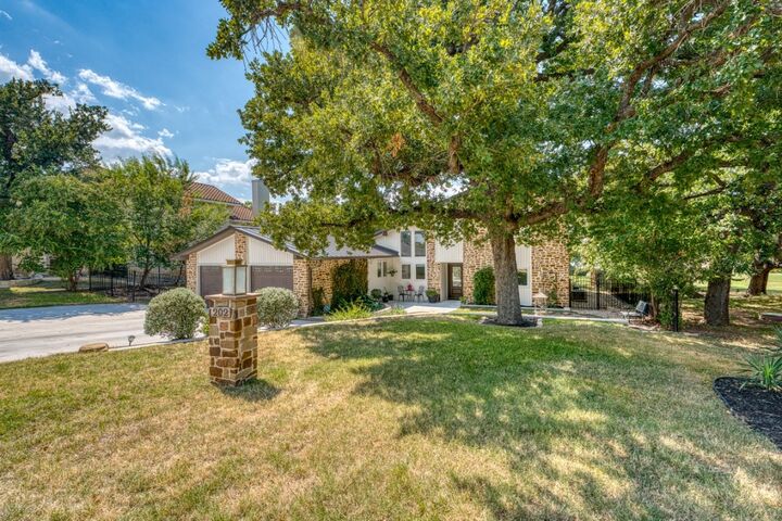 Property Photo: 202 N Big Spur TX 78657