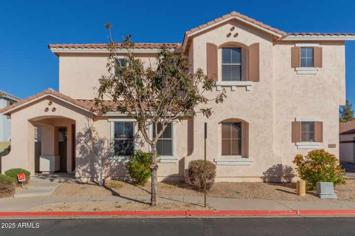 Property Photo:  832 E Stottler Drive  AZ 85296 