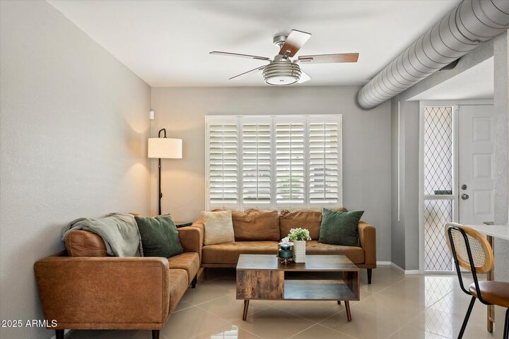Property Photo:  912 E Michelle Drive  AZ 85022