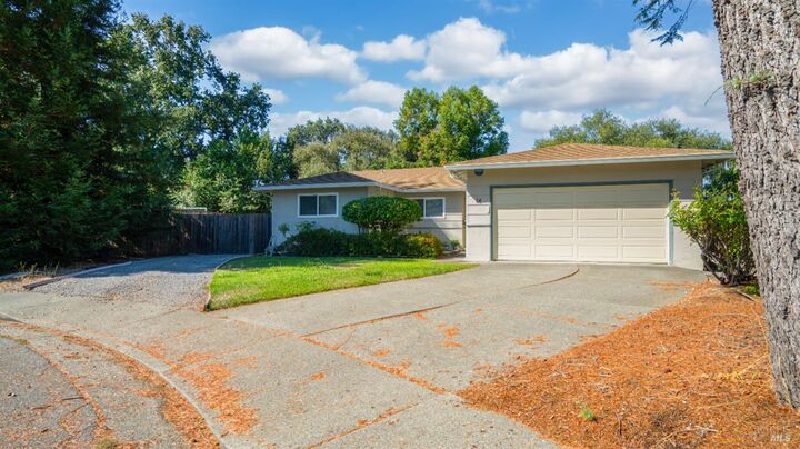 Property Photo: 14 St. Paul Circle CA 94947