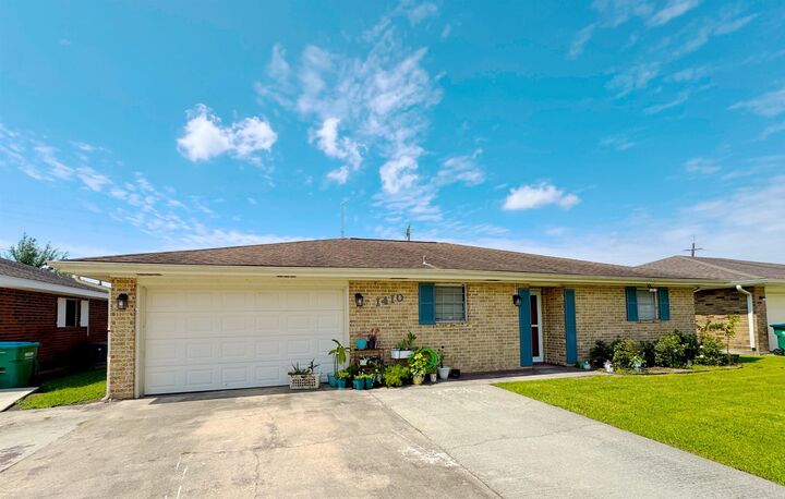 Property Photo: 1410 Bernice St LA 70380