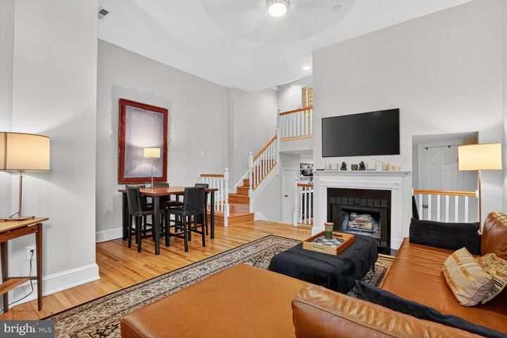 Property Photo:  905 South Carolina Avenue SE 6  DC 20003 