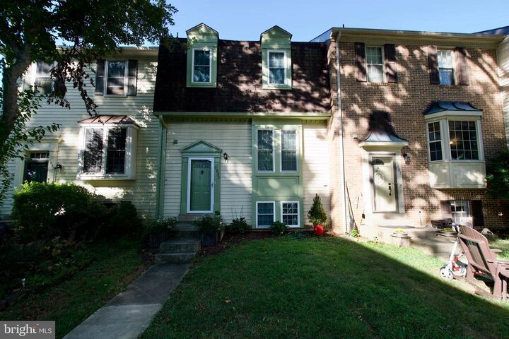 Property Photo: 9885 Burke Pond Court VA 22015