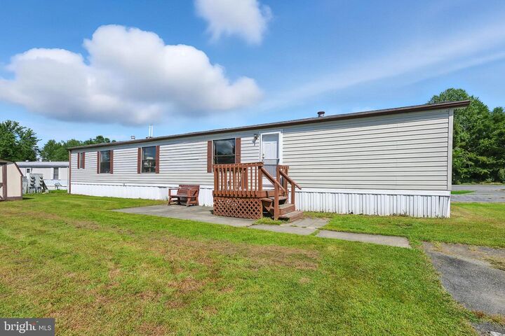 Property Photo: 8 Gypsum Drive 168 DE 19713