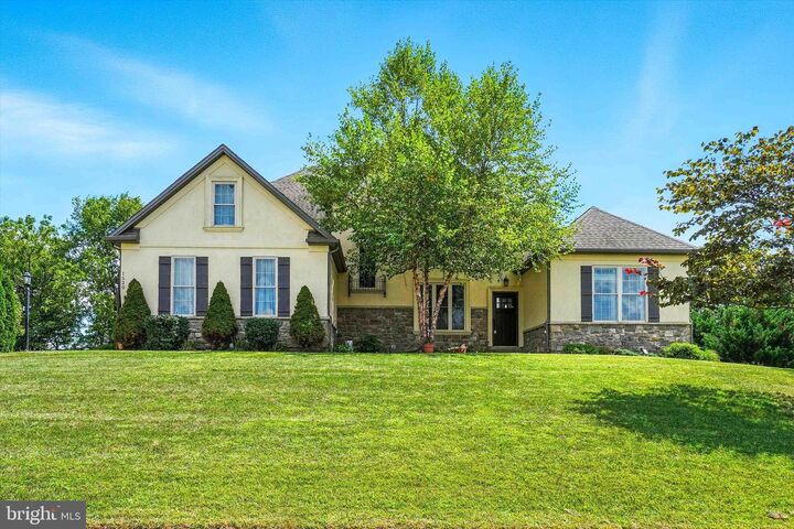 1520 Winsford Lane  York PA 17404 photo