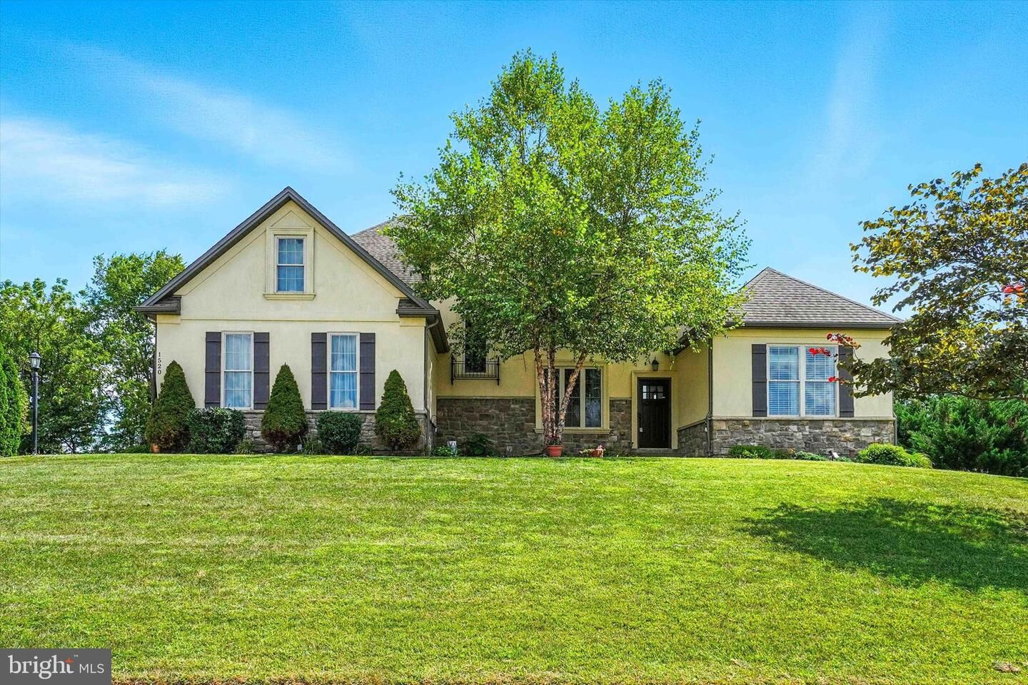 Property Photo:  1520 Winsford Lane  PA 17404 