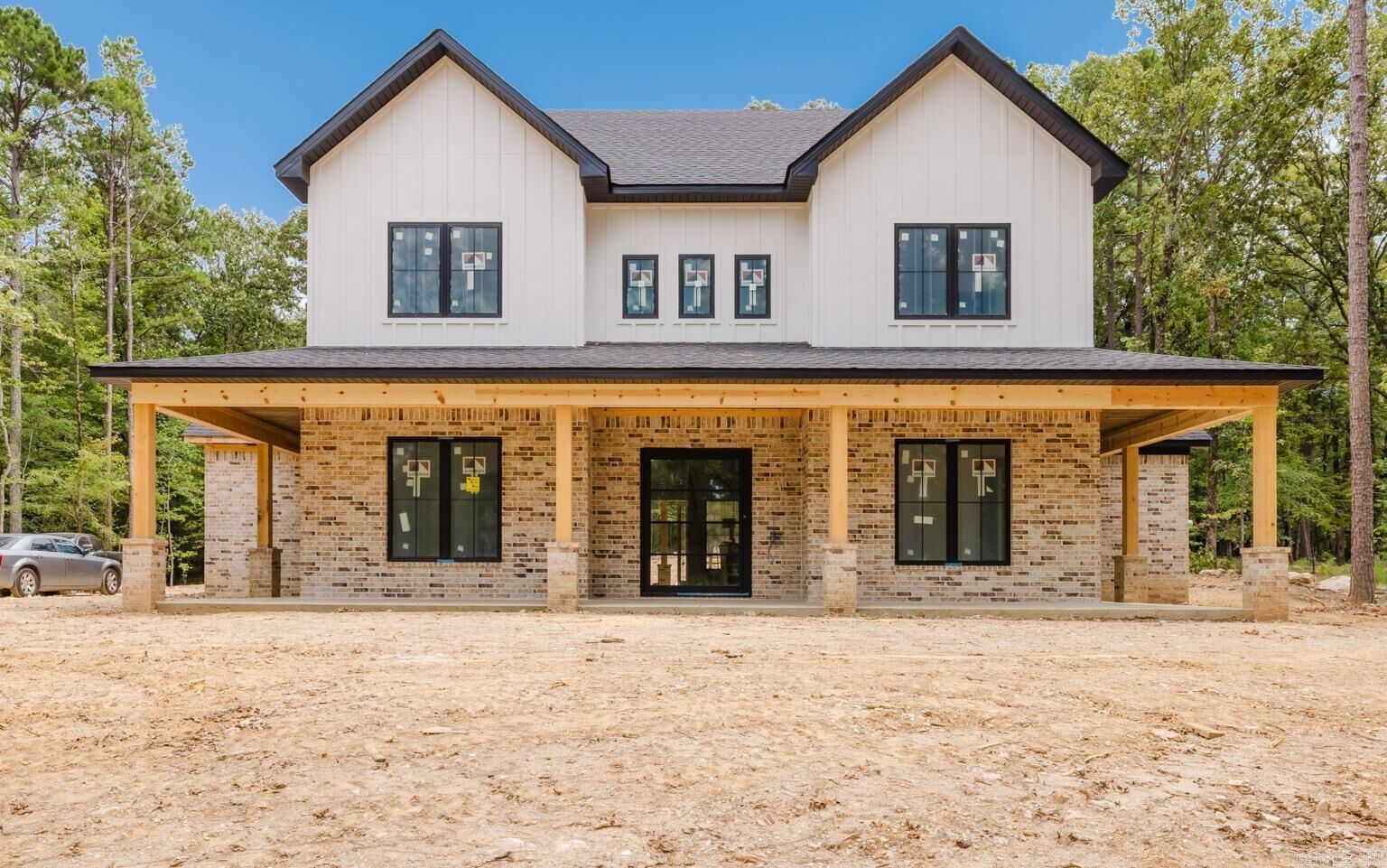 Property Photo: 7048 Hannah Ln AR 72019